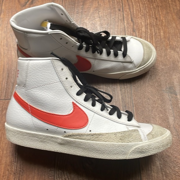 Nike Blazer Mid '77 Vintage. Size 8.5. Used in very good condition. - Picture 6 of 8
